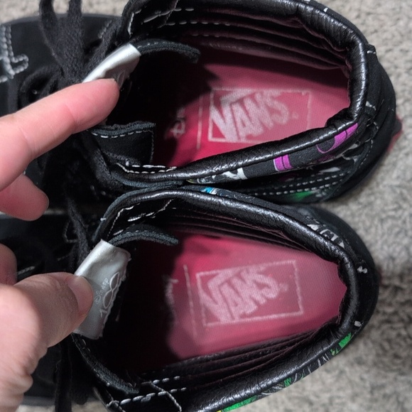 Vans x Disney Sk8-Hi Top Sneakers Villains Women's Size 6 Boys 4.5 - Picture 6 of 12